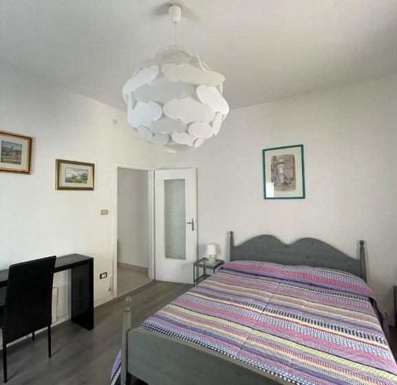 Apartamento 1 Dormitório com Sacada, Vecchia Riva