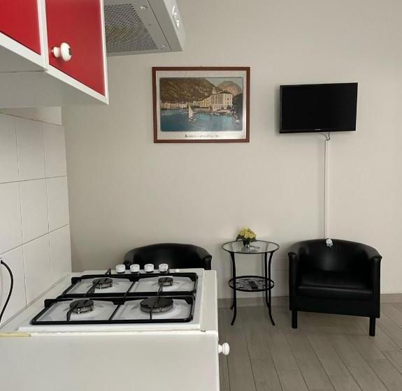 Apartamento 1 Dormitório com Sacada, Vecchia Riva