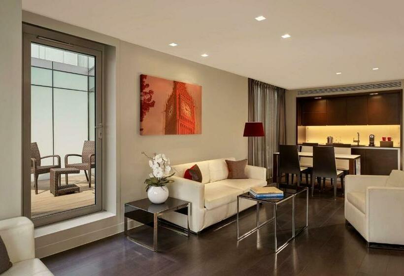 Люкс 2 Спальни, Park Plaza London Westminster Bridge