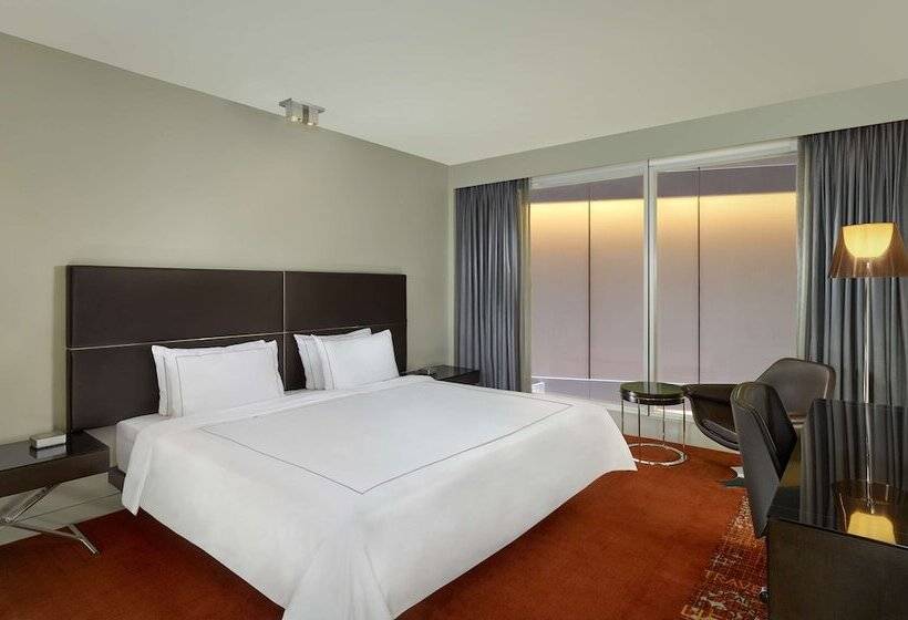 2 Bedroom Suite with Terrace, Park Plaza London Westminster Bridge