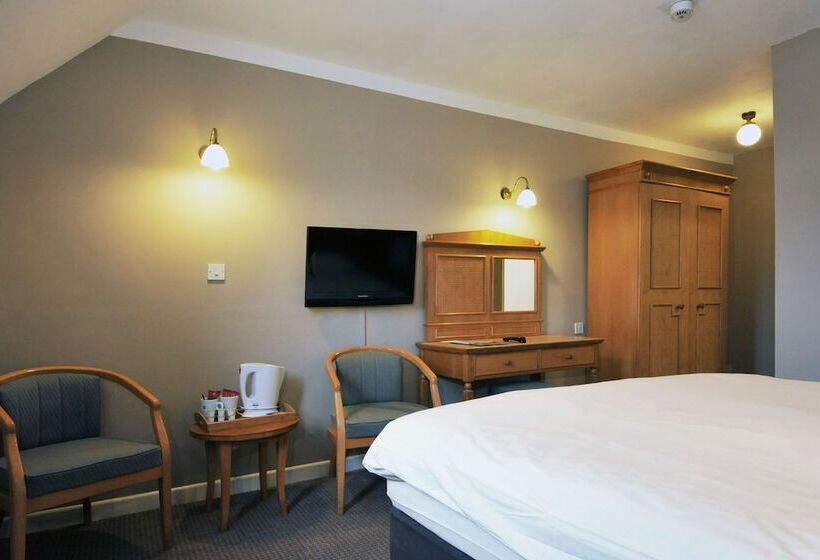 Номер Стандарт, Royal George Hotel By Greene King Inns
