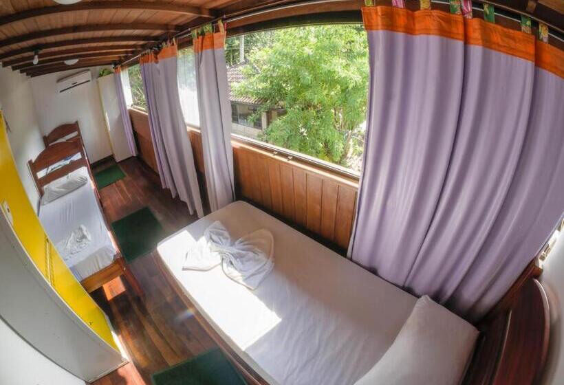 سرير فى غرفة مشتركه, Biergarten Hostel
