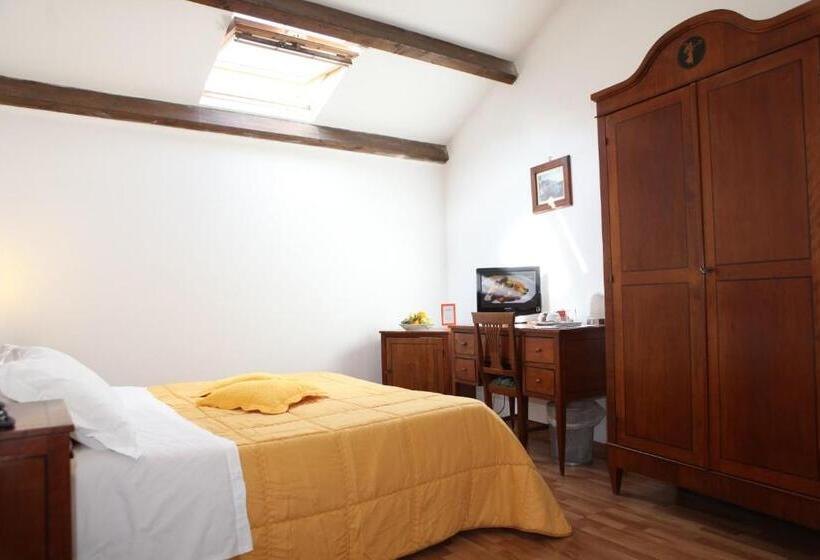 Номер Economy, La Magnolia Sorrento  City Centre