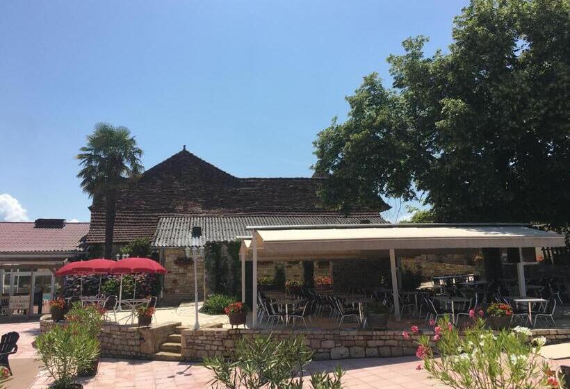 Полулюкс Вид на Бассейн, Hôtel Restaurant   Le Vieux Pigeonnier