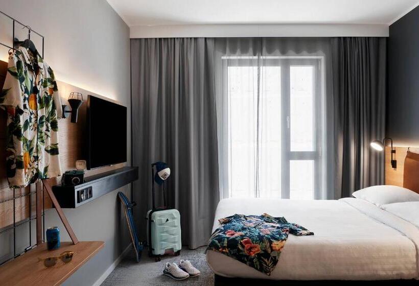 Номер Стандарт, Moxy Milton Keynes
