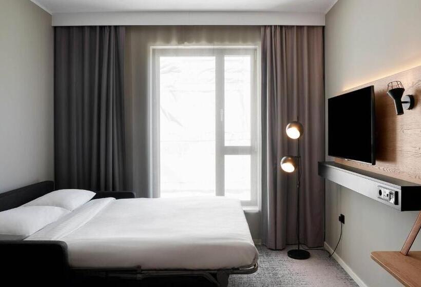 Семейный Номер, Moxy Milton Keynes