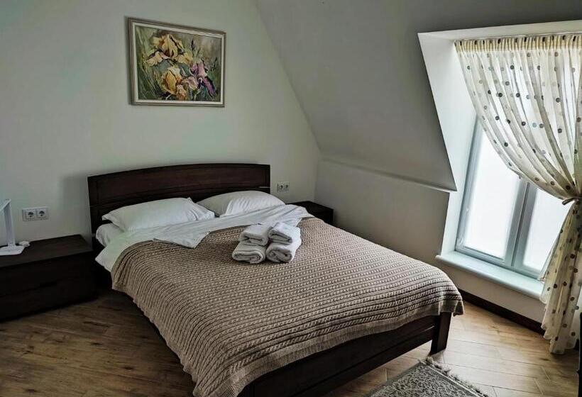 Quarto Estandar, готель ресторан олеся