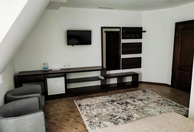 Quarto Estandar, готель ресторан олеся