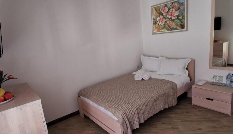 Quarto Individual Basic, готель ресторан олеся