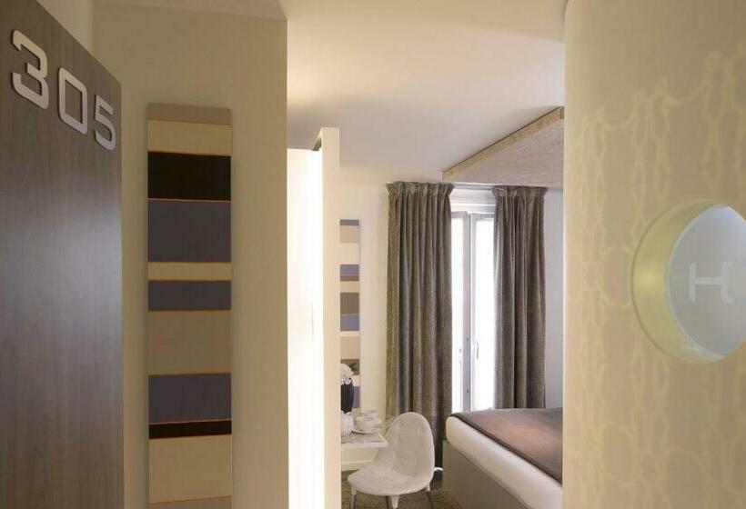 Habitación Superior, Gabriel Paris