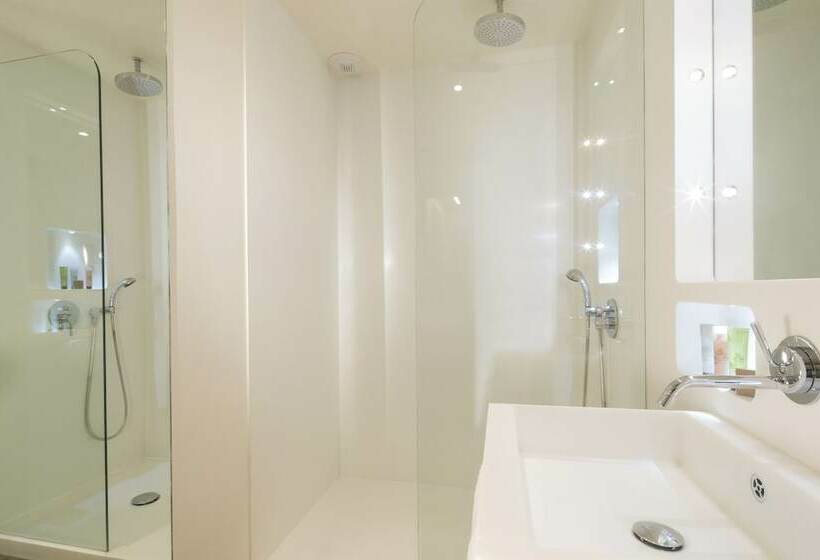 Habitación Superior, Gabriel Paris