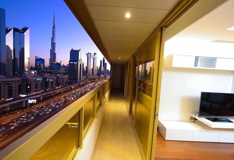 Апартаменты 4 Спальни, Number One Tower Suites