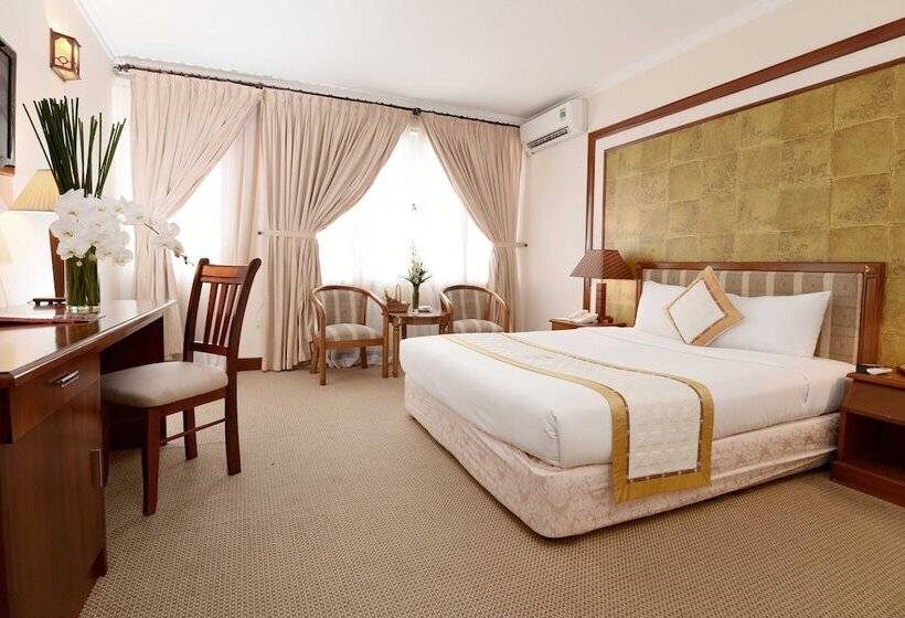 اتاق لوکس با چشم‌انداز دریا, Palace Hotel Vung Tau