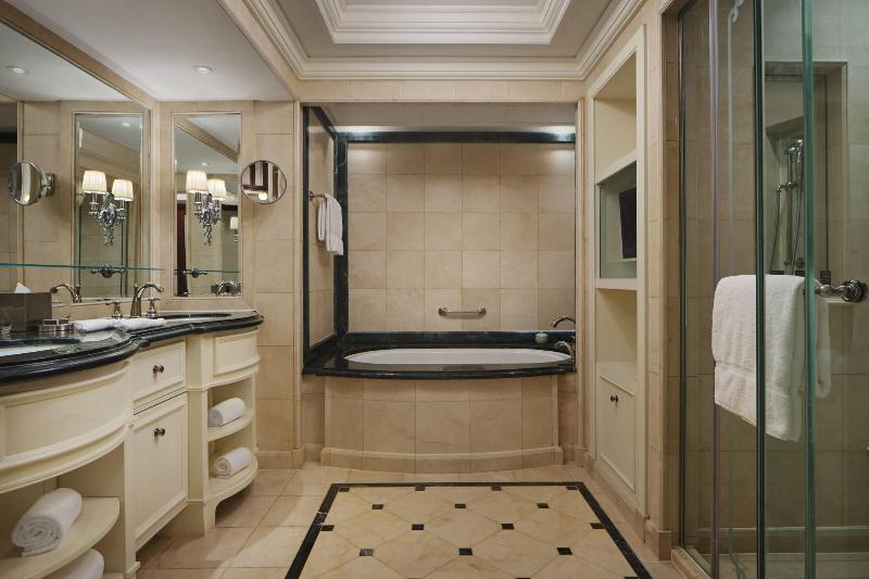 Номер Deluxe Вид на Сад, The Ritzcarlton, Beijing