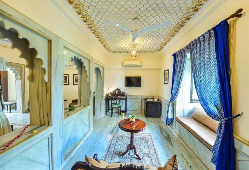 套房, Udai Kothi