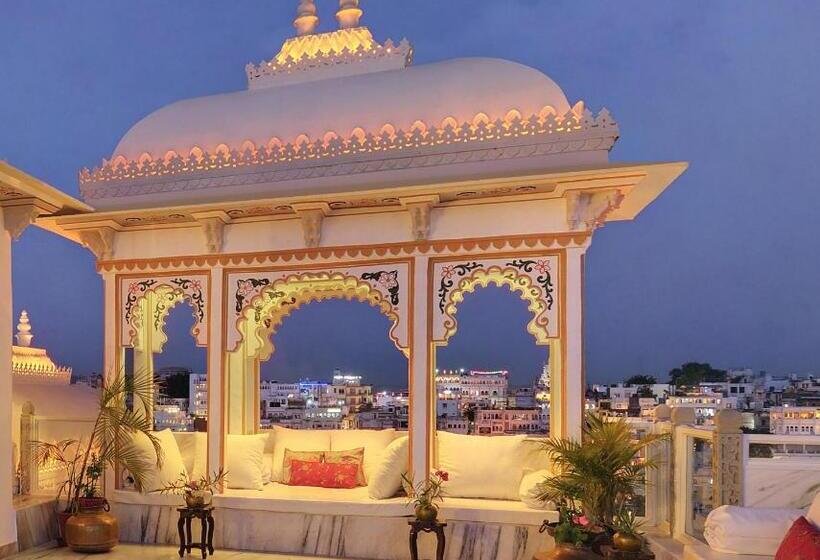 套房, Udai Kothi
