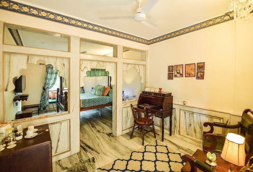 高级客房, Udai Kothi