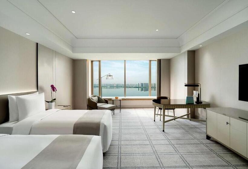 Номер Премиум Вид на Озеро, Kempinski Hotel Suzhou