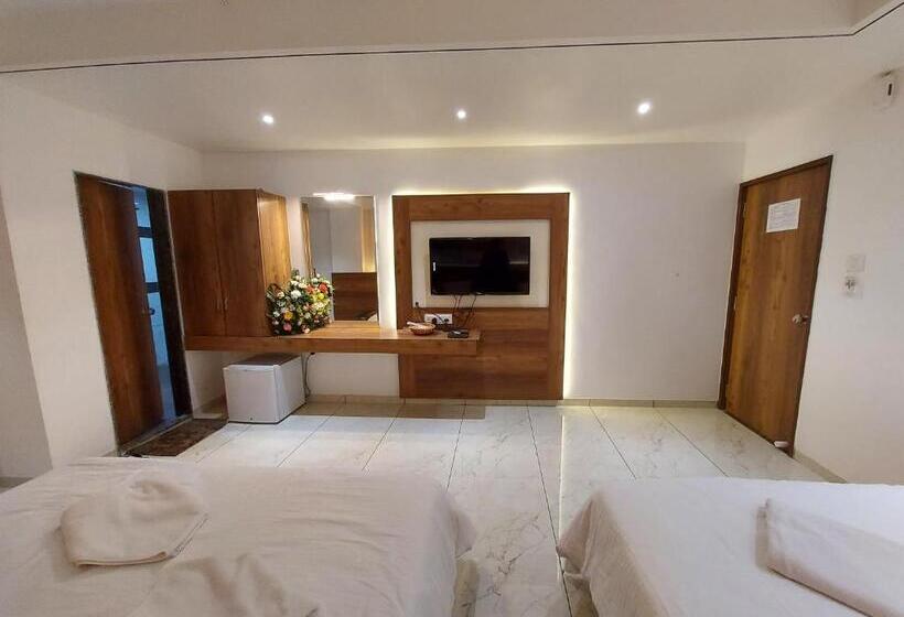 家庭间, The Grand Piano   Best Business Hotel In Patan