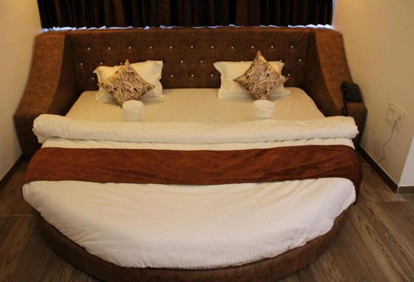 Люкс, The Grand Piano   Best Business Hotel In Patan