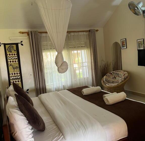 اتاق سوپریور, Sunset Hotel Entebbe