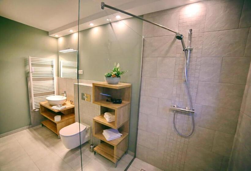ویلای 3 خوابه, Villa Umberti