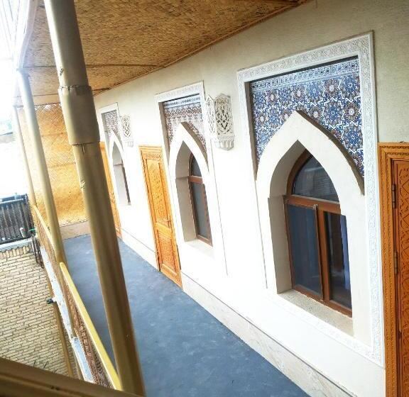 اتاق استاندارد سه نفره, Naqshband