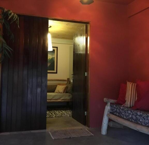 Люкс Deluxe Кровать Кинг, Pousada Casa De Mauá