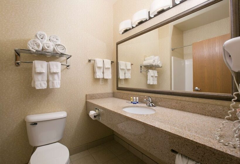 장애인을 위한 스위트, Best Western Plus Blaine At The National Sports Center