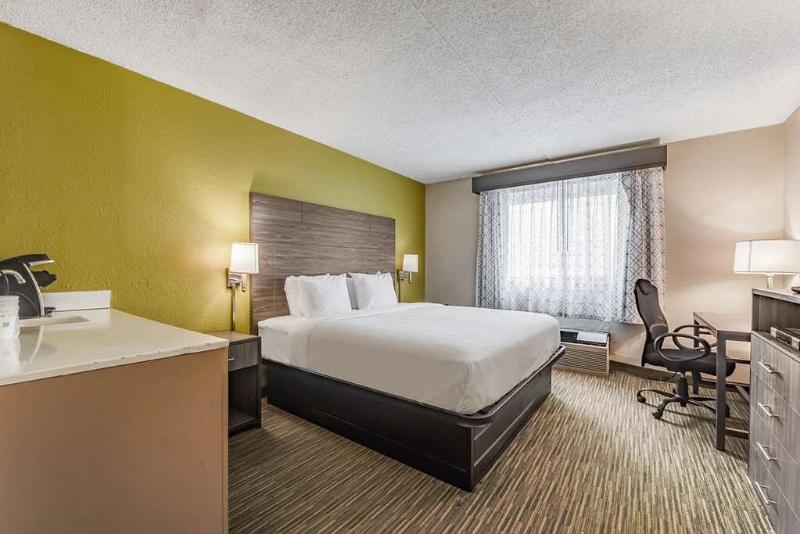 스탠다드 룸 킹사이즈 침대, Surestay Plus Hotel By Best Western Mcguire Afb Jackson