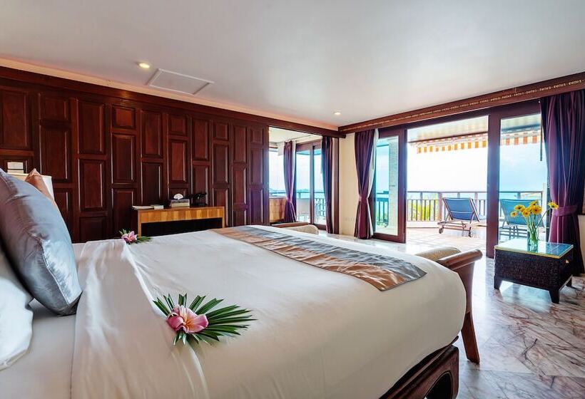 Люкс с Бассейном, Sandalwood Luxury Villa Resort
