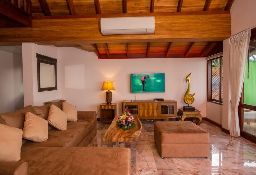 Вилла 2 Спальни, Sandalwood Luxury Villa Resort