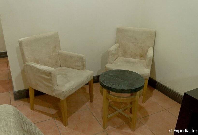 Quarto Deluxe, Crown Regency Residences   Cebu