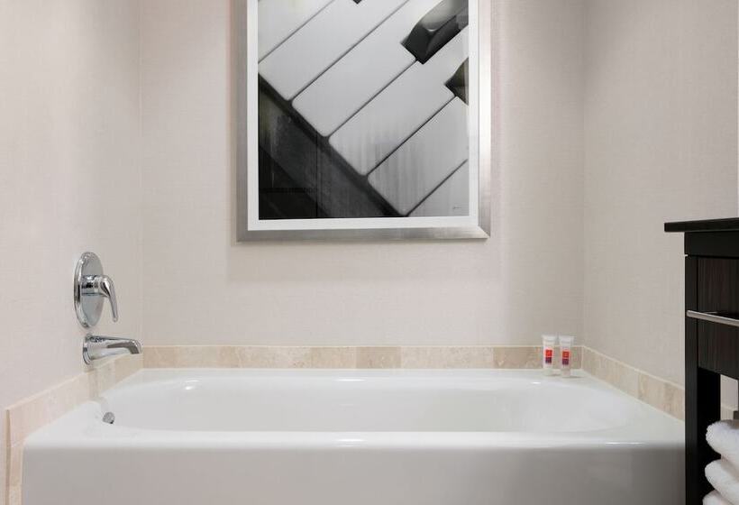 Quarto Superior, Loews Atlanta