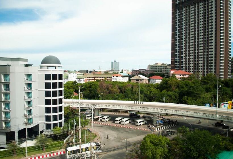 Номер Superior Вид на Город, Signature Pattaya