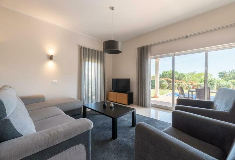 Вилла 3 Спальни с Бассейном, Vale Da Lapa Village Resort