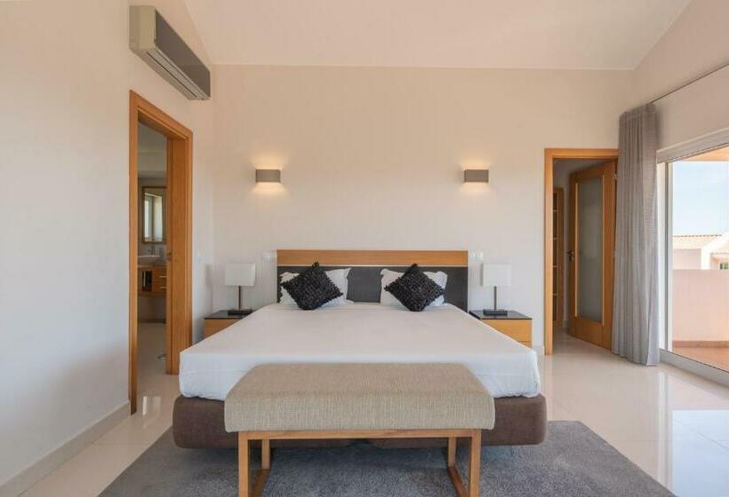 Вилла 3 Спальни с Бассейном, Vale Da Lapa Village Resort