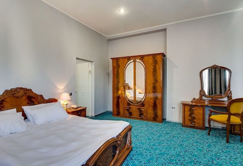 Люкс, Marins Park Hotel Rostov