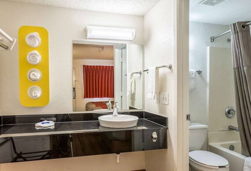اتاق لوکس, Motel 6 Albuquerque, Nm  South  Airport