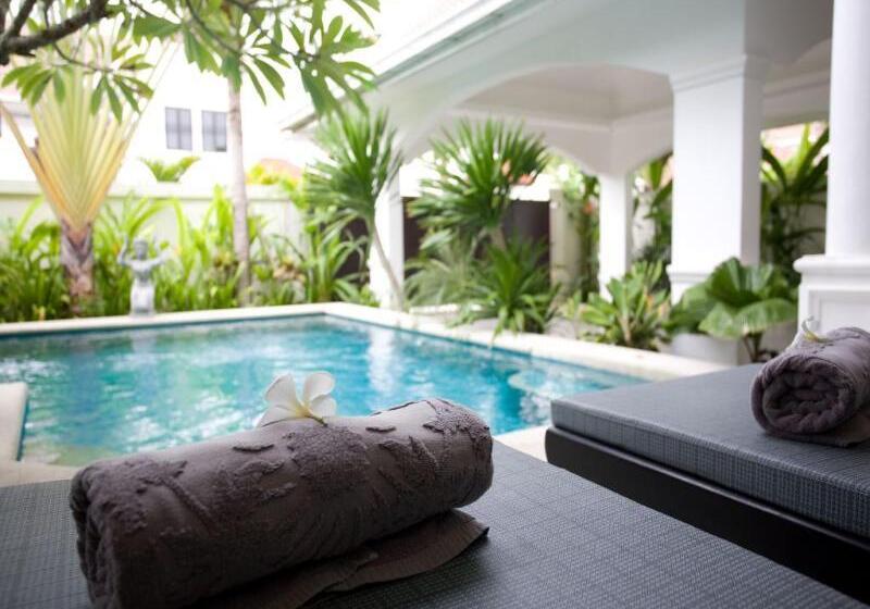 Vivenda 3 Dormitórios com Piscina, Palm Grove Resort, Pattaya