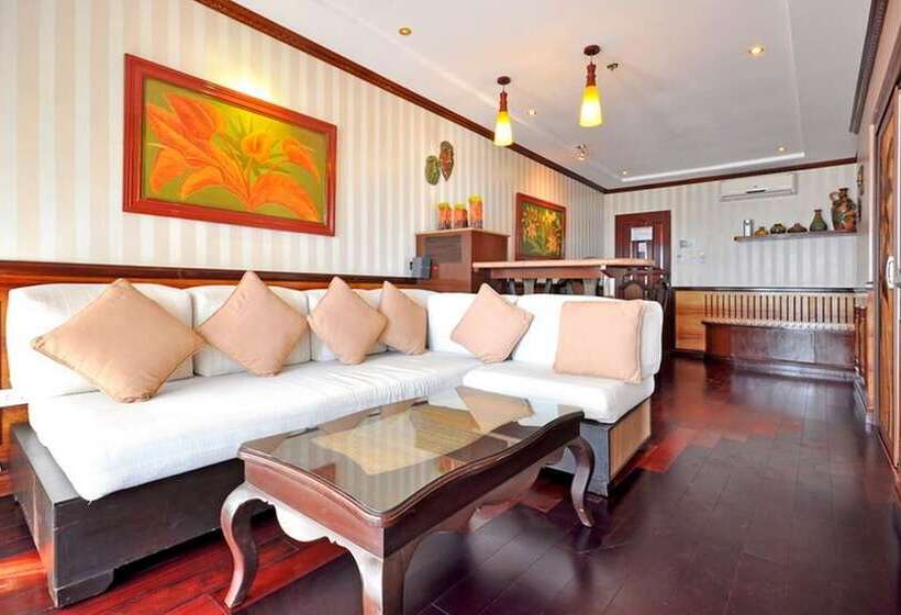 프레지덴셜 스위트, Red Coconut Beach Hotel Boracay