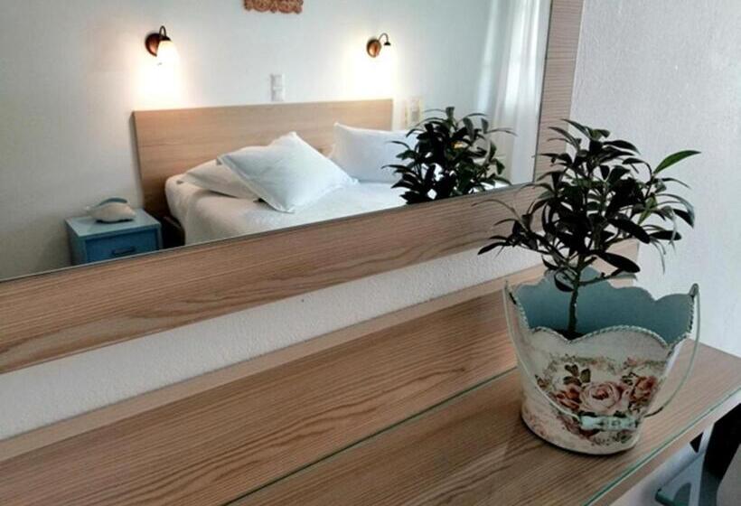 Номер Стандарт, Christina Hotel, Adults Only, Heated Salt Water Pool
