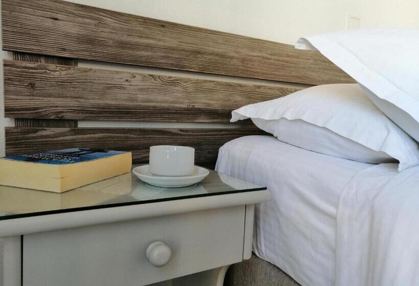 Номер Стандарт Вид на Бассейн, Christina Hotel, Adults Only, Heated Salt Water Pool