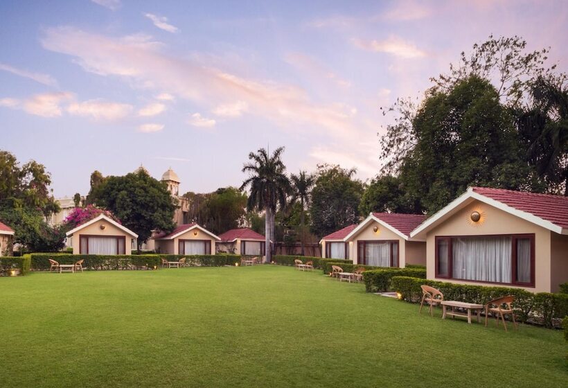 带花园景观和一个卧室的别墅, Jüsta Rajputana Resort & Convention Centre, Udaipur