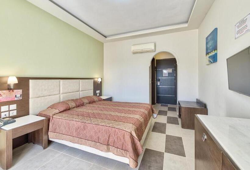 Номер Стандарт, Majestic Hotel & Spa