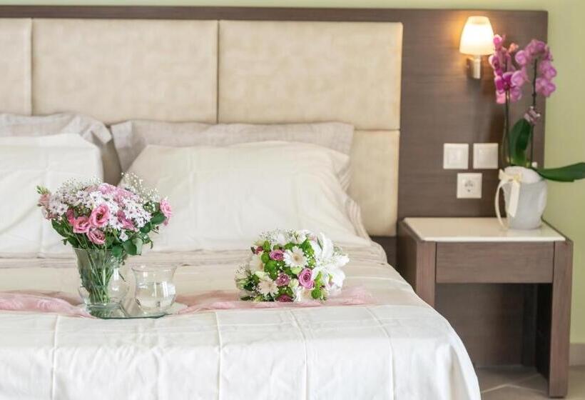 Четырехместный Номер Стандарт, Majestic Hotel & Spa