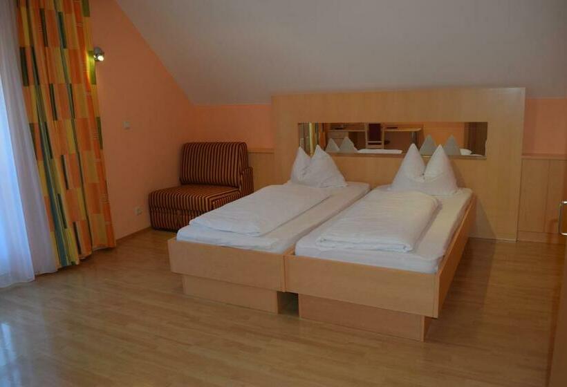 Семейный Номер, Gasthof Hotel Schmied
