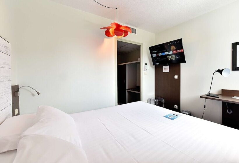 Номер Стандарт, Hôtel Kyriad La Rochelle Centre Ville