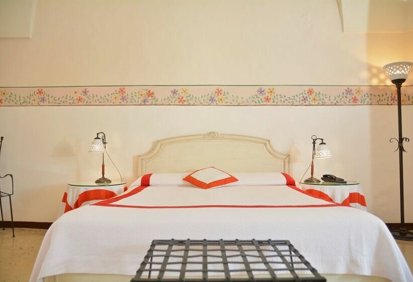 Номер Deluxe, Relais Corte Palmieri & Il Chiostro  Residenza D Epoca