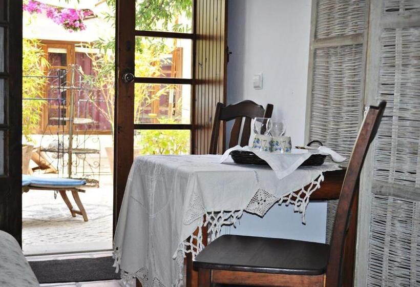 클래식 스위트, Uma Casa A Beira Sol